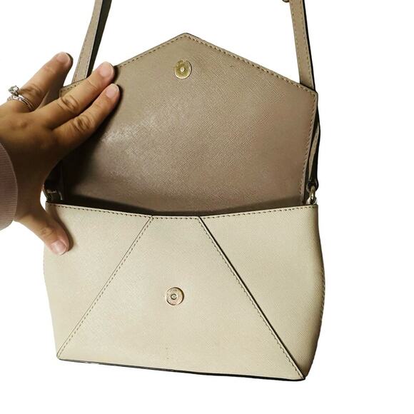 KATE SPADE Tan Cream Envelope Crossbody Style Purse Snap Closure Purse - Picture 8 of 8